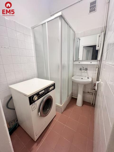 2 - pokojowe mieszkanie w samym sercu miasta.