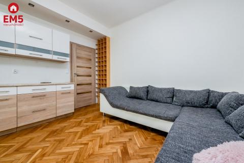Dwa pokoje , winda, Aleja Piłsudskiego
