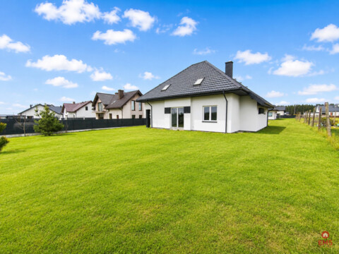 Dom wolnostojący 160 m² blisko jeziora i lasu