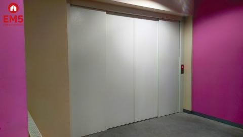 Biuro, gabinet 42 m2. Nowe Miasto.