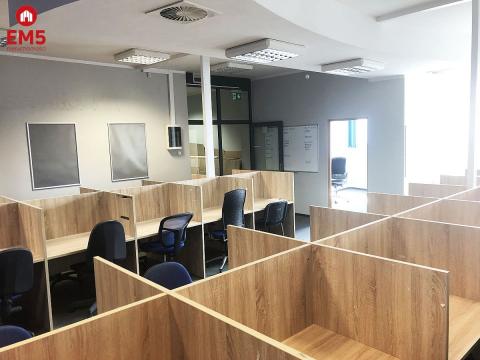 Kompleks powierzchni biurowych. Centrum
