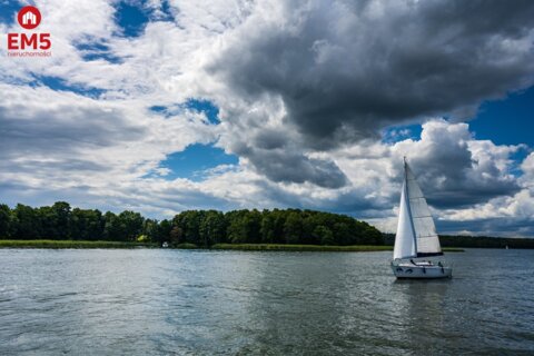 Działka budowlana na Mazurach - jezioro Pluszne.