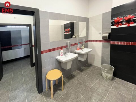 Business premises for rent