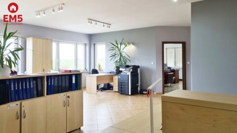 kancelaria / gabinety 111 m2. Centrum