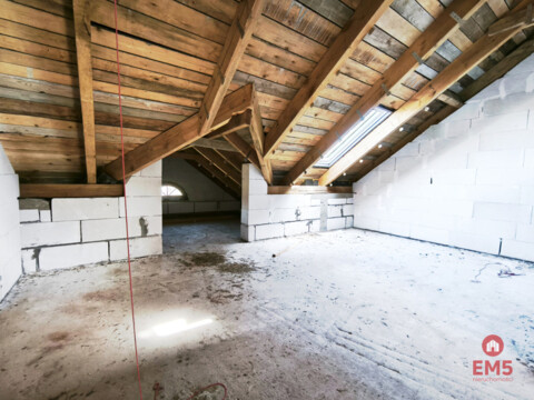 Dom 190 m² w stanie surowym – duża działka 5000 m²