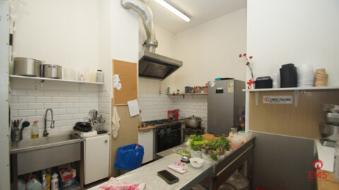 Business premises for rent