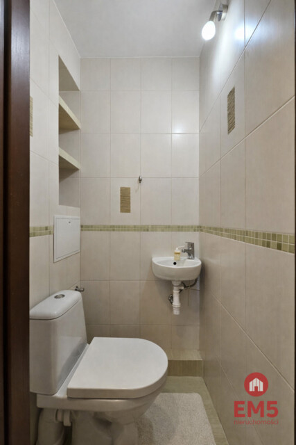 Zadbane 5 pokojowe mieszkanie