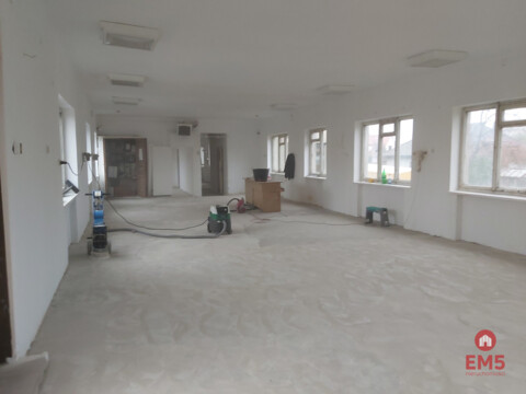 Business premises for rent