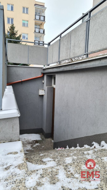 Lokal użytkowy z rampą, 90 m2