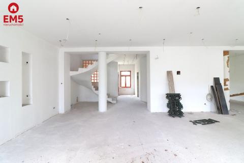 Business premises for sale