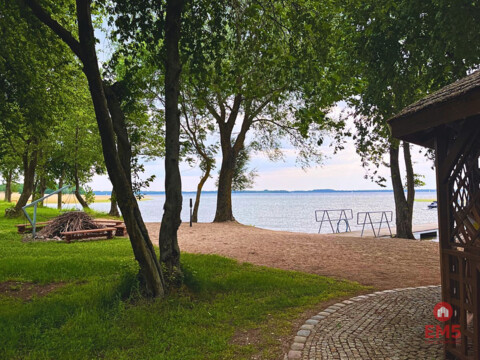 Działka budowlana z prywatną plażą na Mazurach!