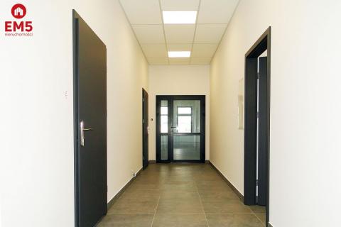 Lokal użytkowy 428 m2 w nowoczesnym budynku