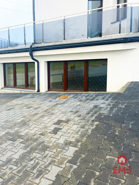 Business premises for rent