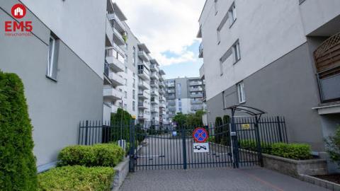 ul.Antoniukowska, 2013r, miejsce postojowe