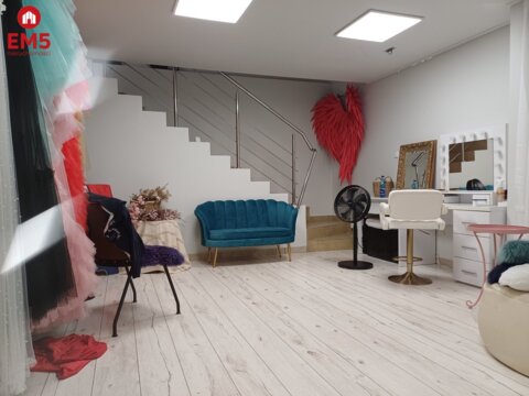 Atrakcyjny lokal w centrum, studio w prestiżowej l