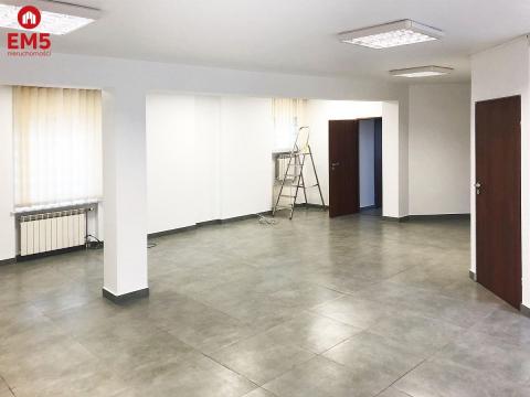 Lokal biurowy 90-150 m2 przy ruchliwej ulicy