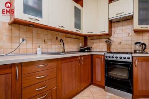 Ładne 2 pokoje z miejscem garażowym