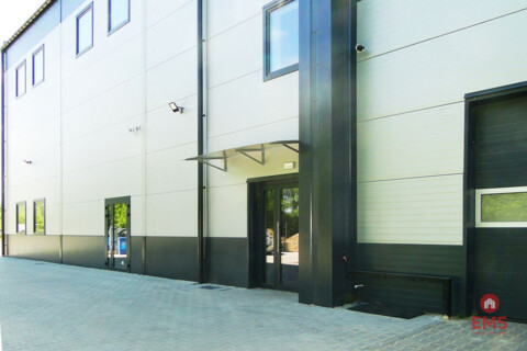 Hala z zapleczem biurowo-socjalnym, 570 m2