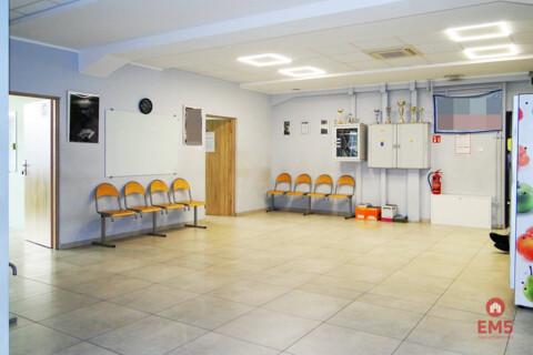 Budynek 1400 m2. Szkoła, fitness, gabinety