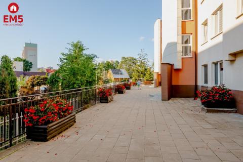 Ładne 2 pokoje z miejscem garażowym