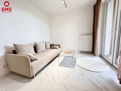 Trzy pokoje, do wejscia, Centrum