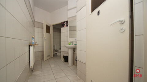 Business premises for rent