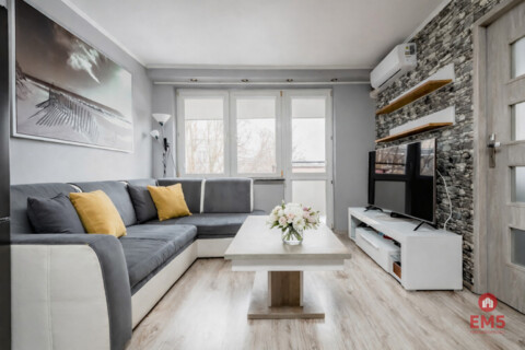 Dwa pokoje w centrum z balkonem