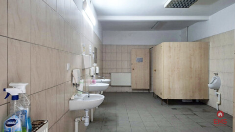 Hala-magazyn z rampą 1200 m2