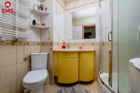 Ładne 2 pokoje z miejscem garażowym