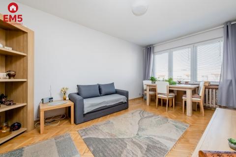 2 pokoje z balkonem, zamknięte osiedle