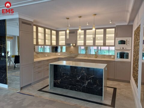 Business premises for rent