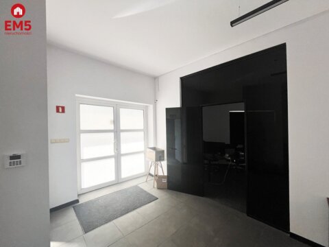 Business premises for rent