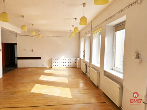 Business premises for rent