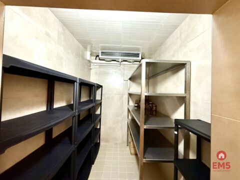 Business premises for rent