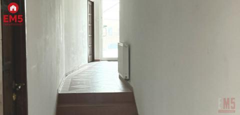 Business premises for rent