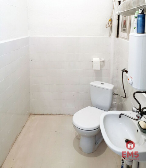 Business premises for sale