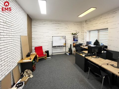 Ładna powierzchnia biurowa 100 m2