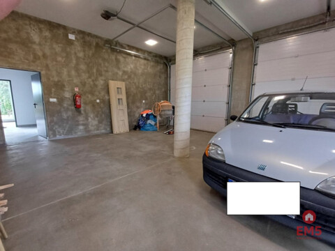 Business premises for rent