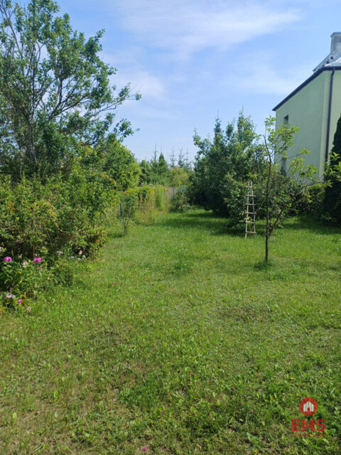 Mieszkanie 52 m² z działką 375 m² i garażem