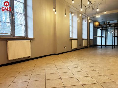 Parter, centrum, handlowo-usługowy 150 m2.