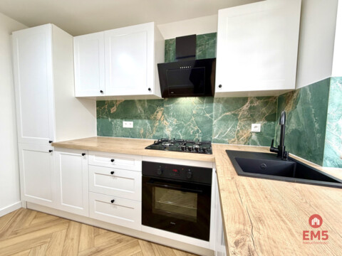 Dwa pokoje, balkon, winda