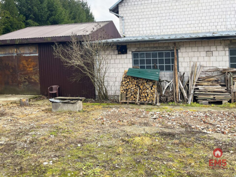 Warsztat i plac do wynajęcia pod miastem