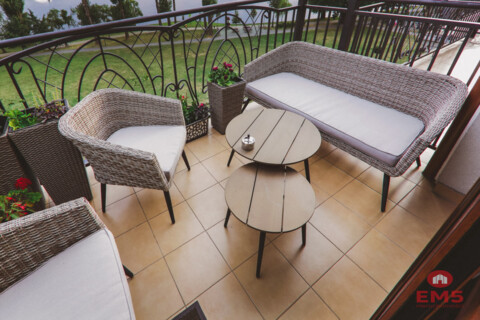 Dwupoziomowy Apartament z Panoramą na Jezioro