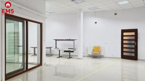 Lokal użytkowy 82 m2, parter