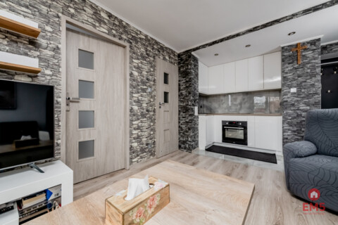 Dwa pokoje w centrum z balkonem