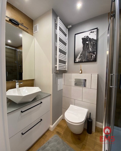 Okazja Piękne 3 - pokoje Winda !!!!