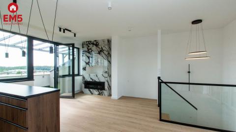 Apartament piętrowy z widokiem na jezioro Białe