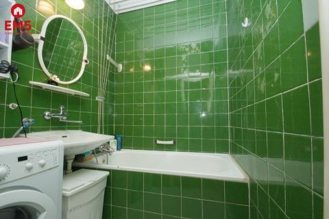 3 pokoje Ul .Skrajna 64m2  piętro 1