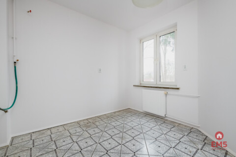 Wysoki parter z balkonem