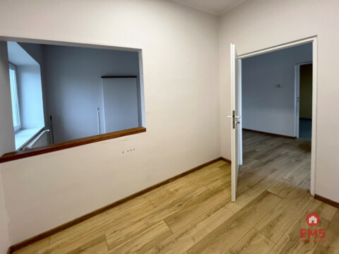 Business premises for rent